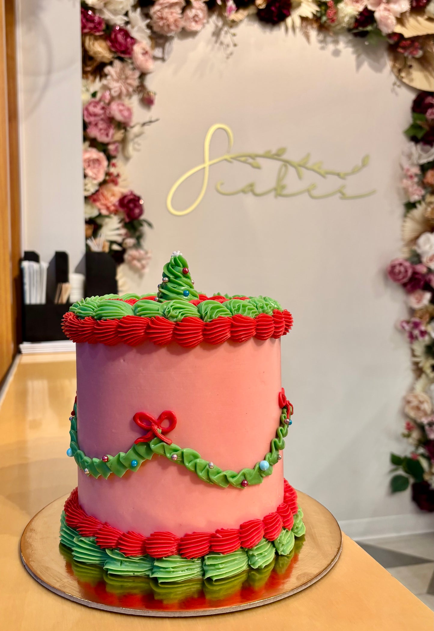 Holiday retro ruffles