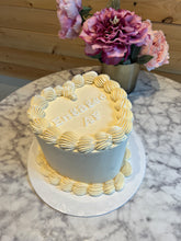 Load image into Gallery viewer, Vintage Heart cake
